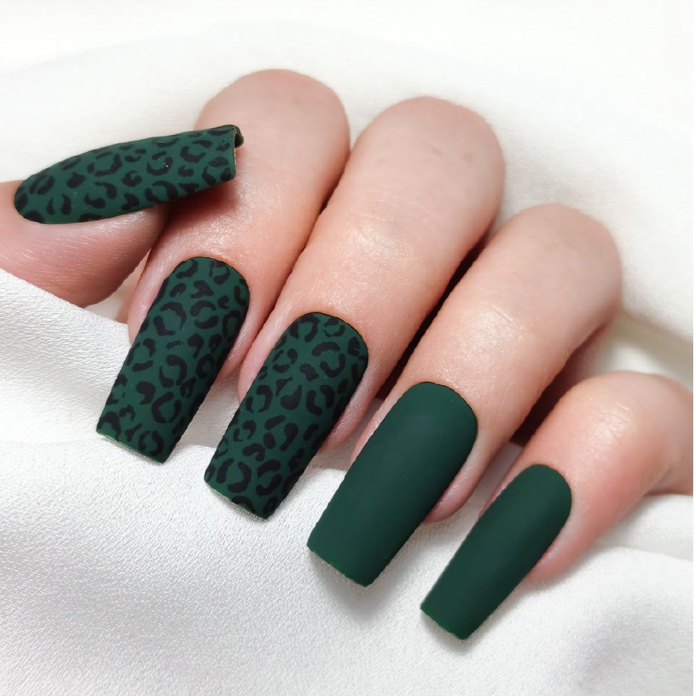 ESMALTE SEMIPERMANENTE SÁBADO MARIA PIROSA