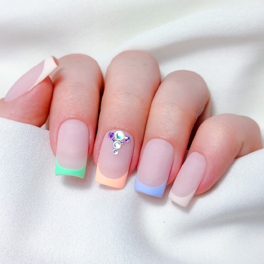 PIEDRAS PARA UÑAS - BRANCO E PRATA HOLOGRÁFICO